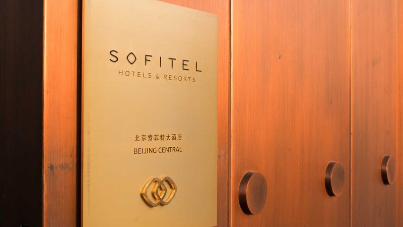 小标题：邮轮旅行，一场浪漫的航行